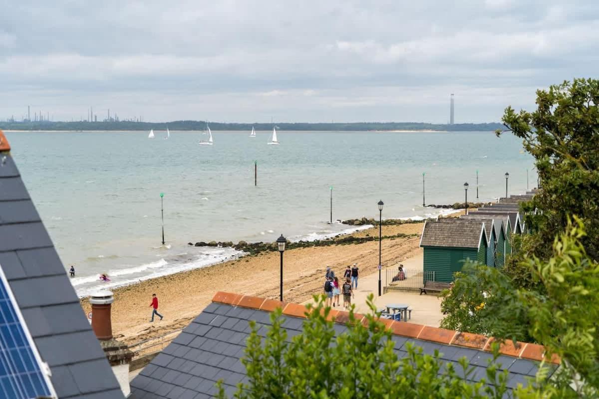 Rotherwood, Gurnard Seafront Exterior photo